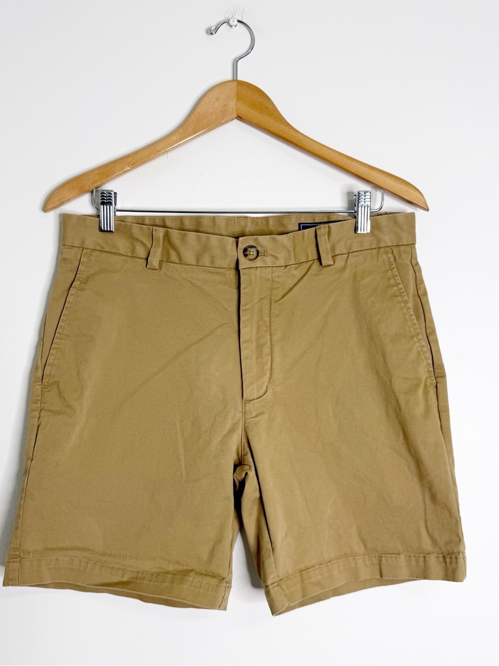 Vineyard Vines Men’s Khaki Shorts Size 32 7” Inseam Chino Casual